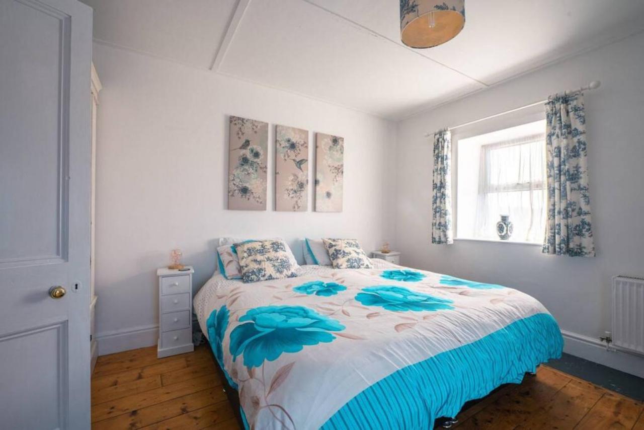 Cosy Welsh Cottage In St Davids Centre With Garden Exterior foto